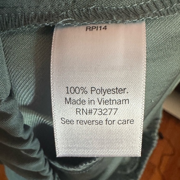 Nine West Seafoam Green Blue High Waist Cuffed Pull On Shorts - Picture 7 of 9